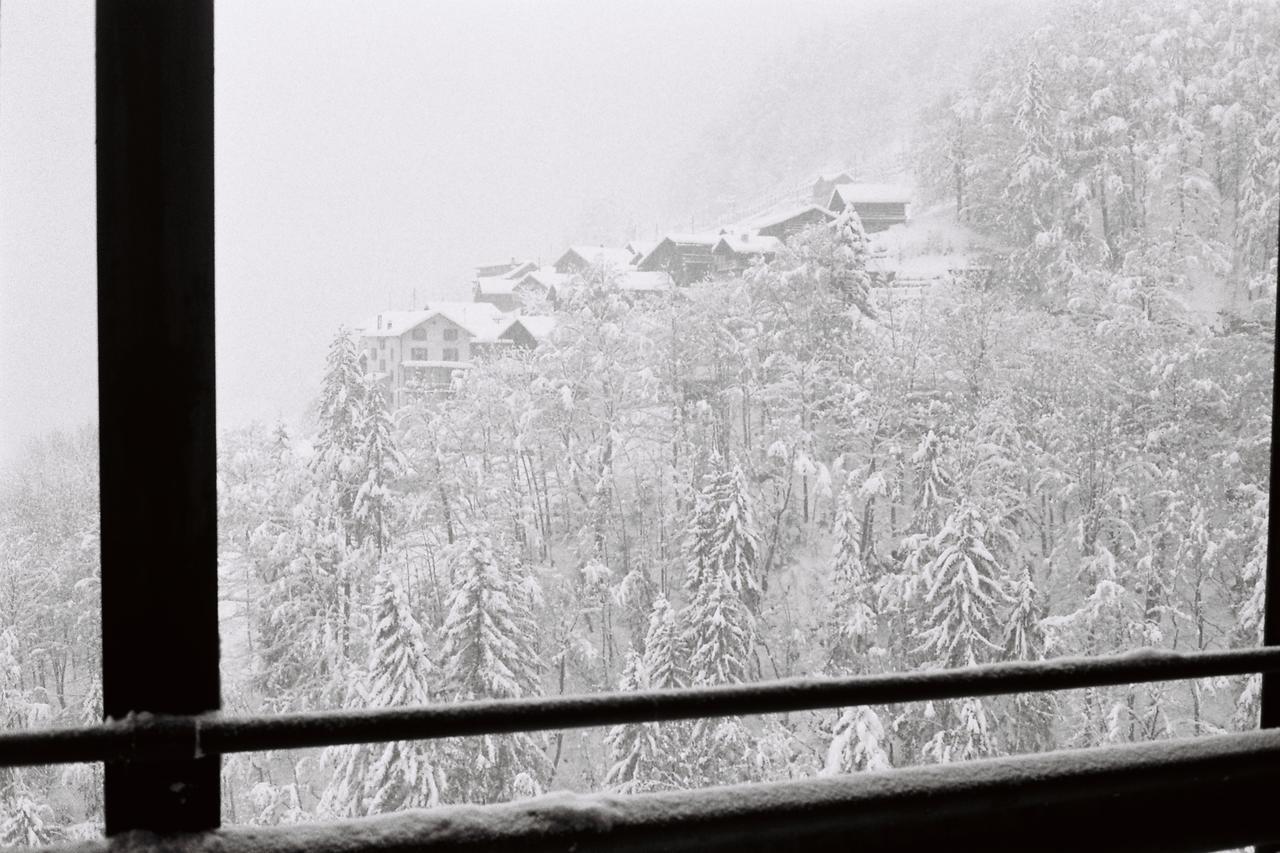 Lieu Secret Dans Les Alpes Suisses Villa Le Tretien Kültér fotó