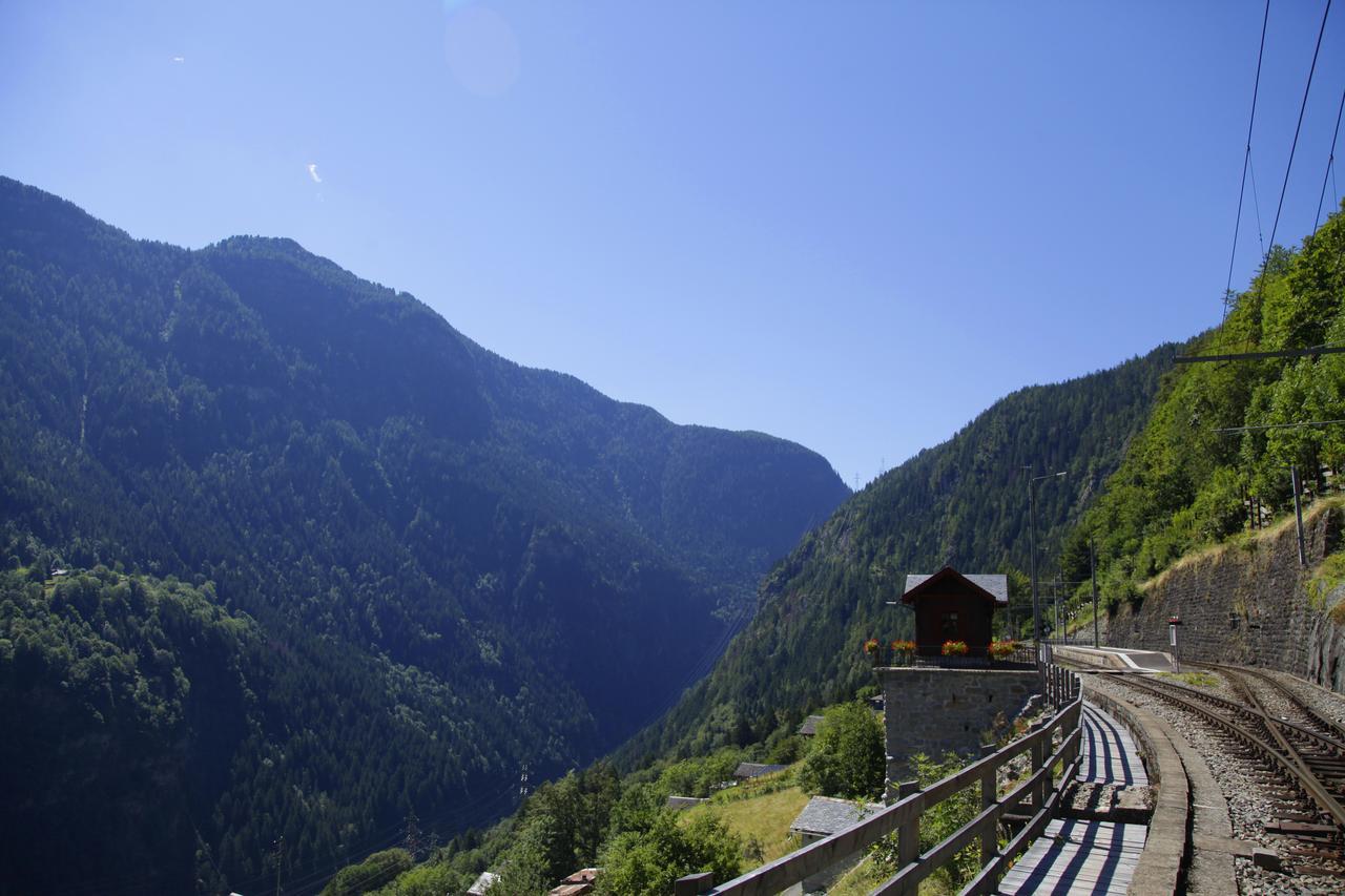 Lieu Secret Dans Les Alpes Suisses Villa Le Tretien Kültér fotó