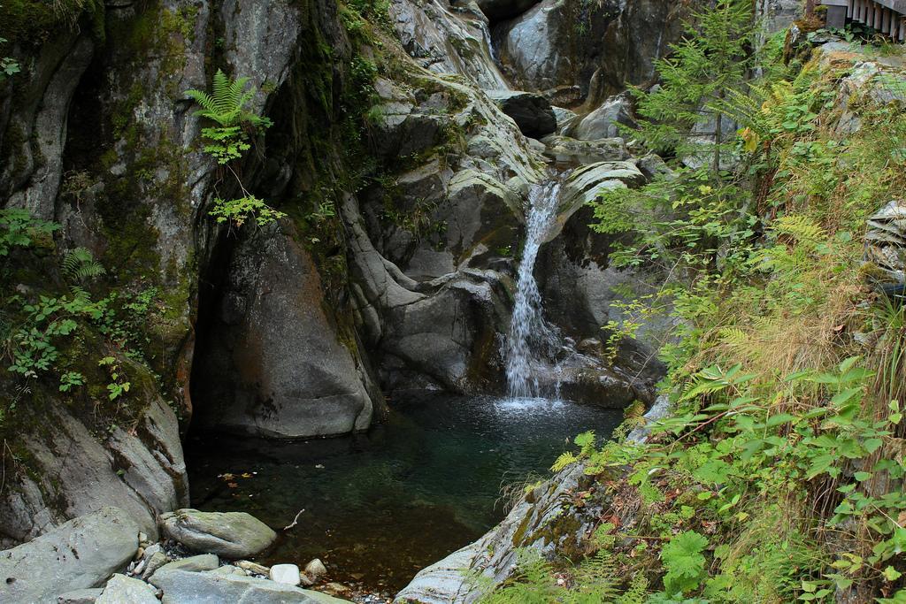 Lieu Secret Dans Les Alpes Suisses Villa Le Tretien Kültér fotó